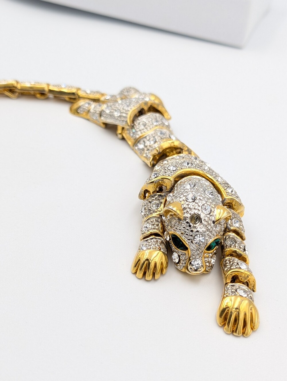 Vintage shoulder brooch rhinestone tiger gold tone READ